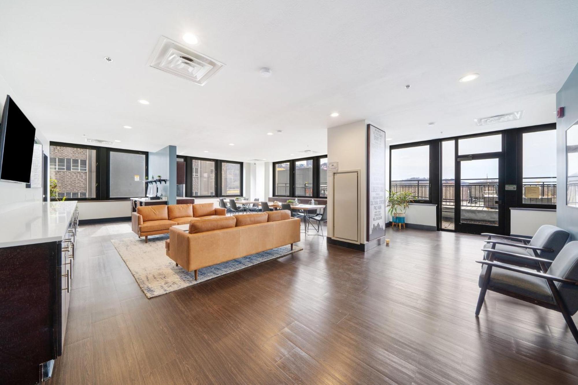 Apartamento Upscale Charm Prime Location 24-7 Onsite Parking Gym Lounge *